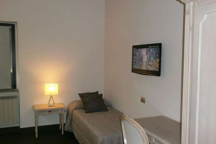 Room 14 of 30