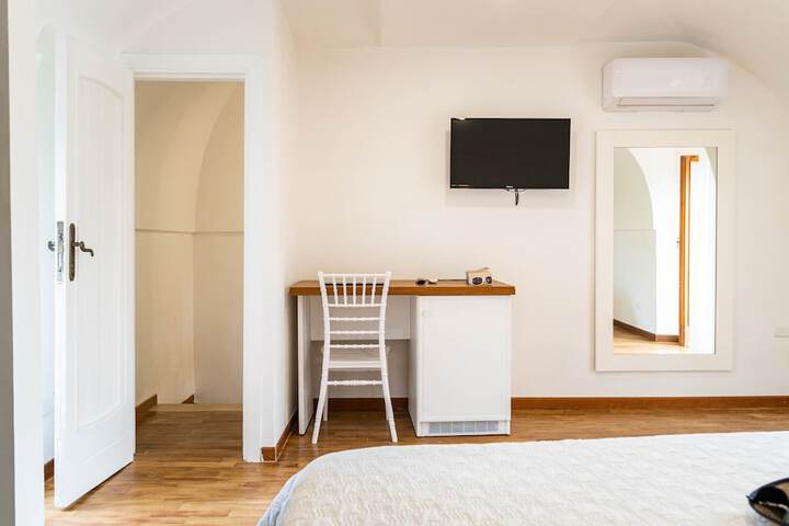 Room 38 of 140