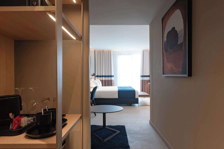 Room 11 of 119
