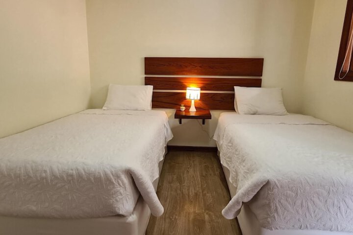 Room 34 of 109