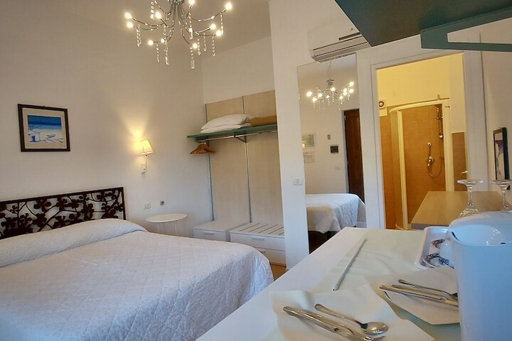 Room 5 of 54