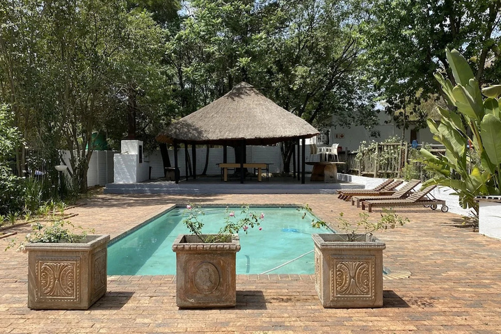 Pool 16 of 23