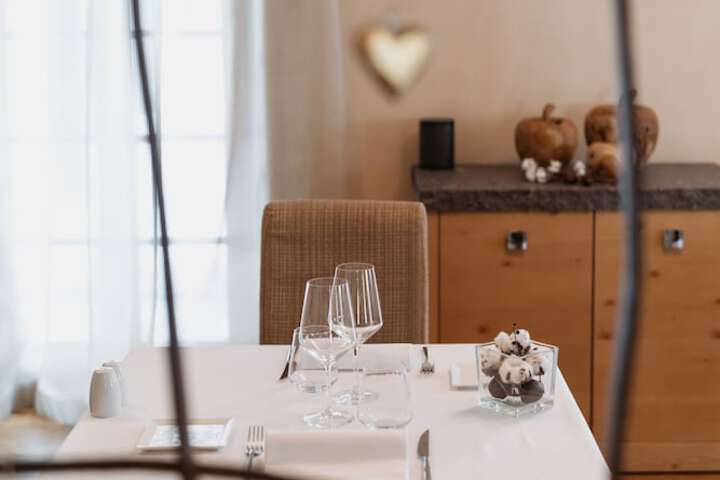 Dining 105 of 178