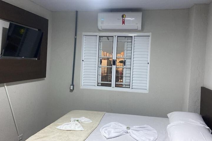 Room 2 of 11