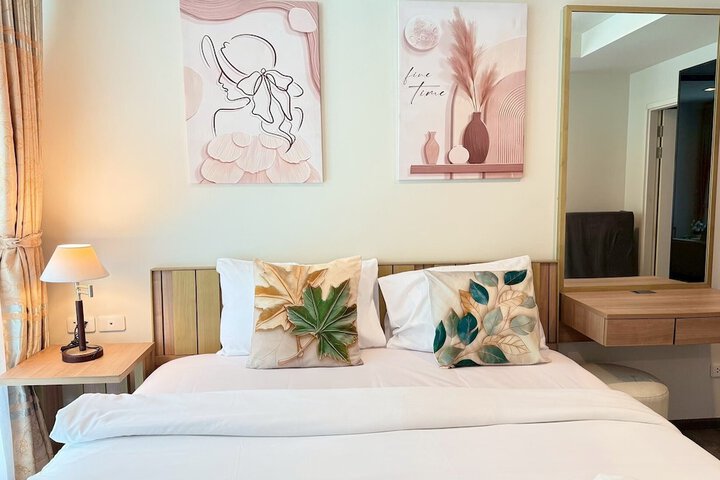 Room 3 of 107