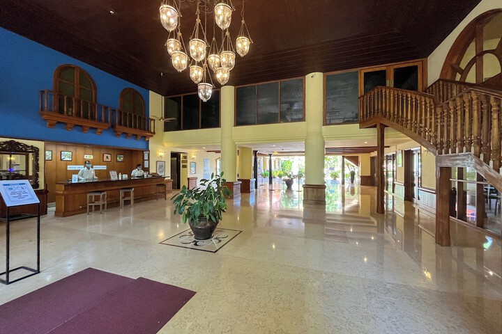 Hotel Lobby