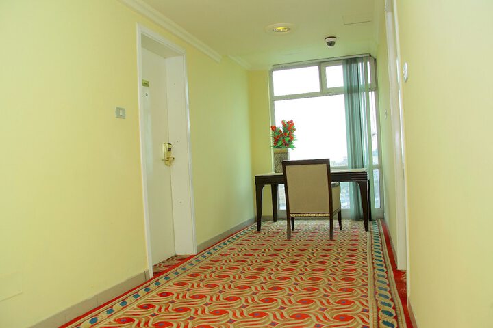 Ballroom/Hall 60 of 66
