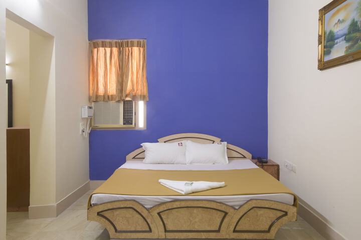 Room 2 of 5