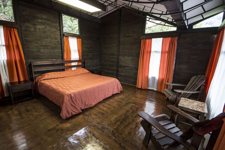 Room 6 of 45