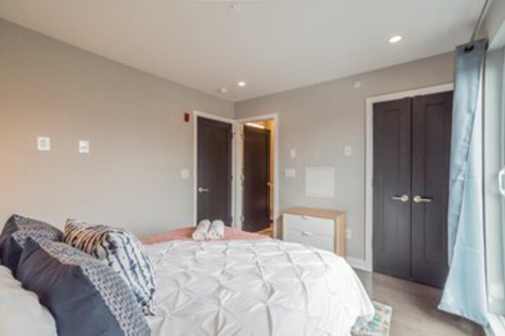 Room 33 of 36