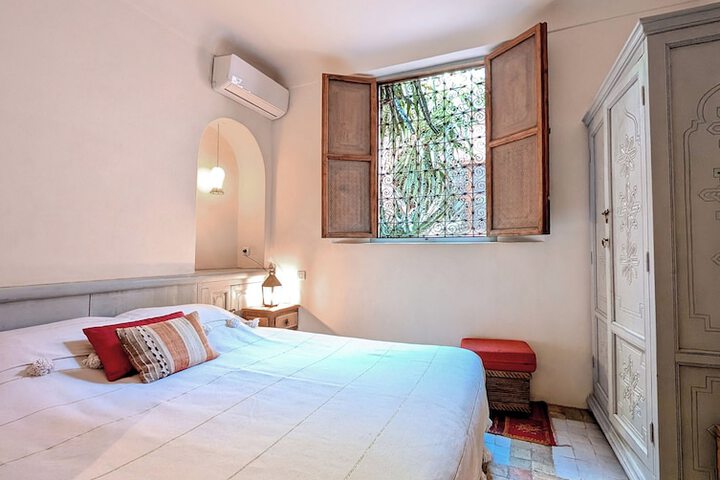 Room 4 of 78