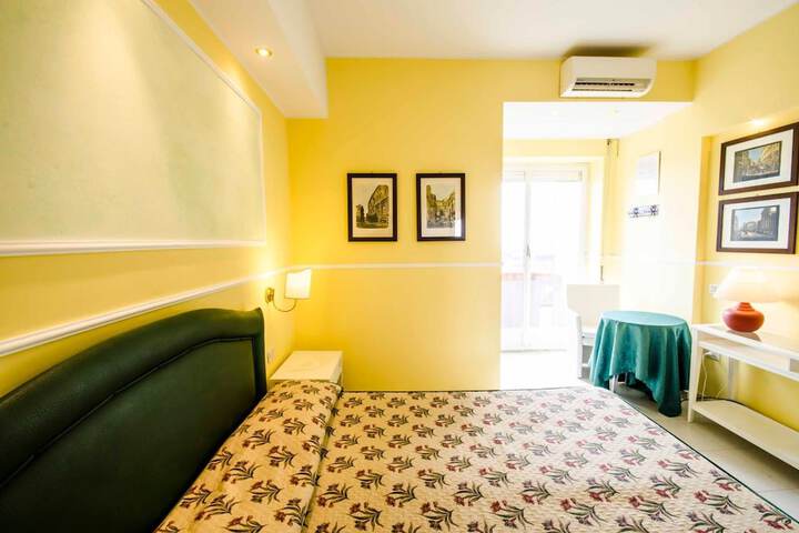 Room 18 of 61