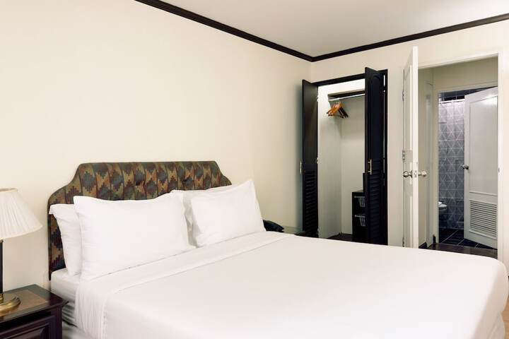 Room 11 of 51