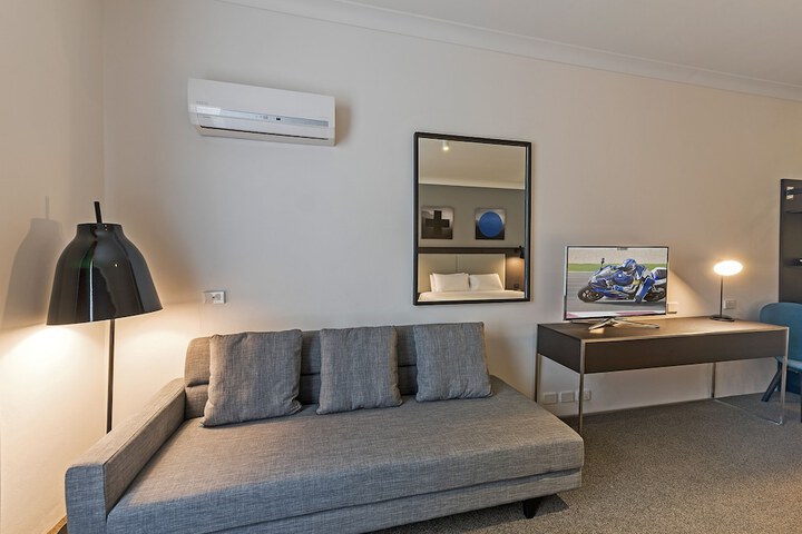 Room 21 of 29