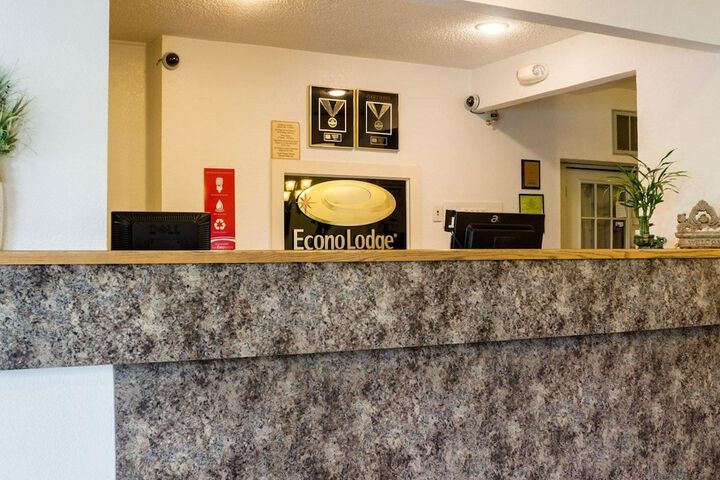 Hotel Interior 4 of 11