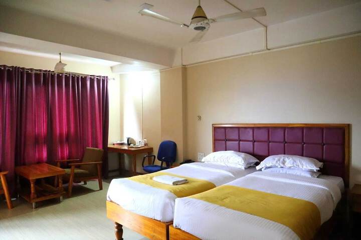 Room 8 of 17