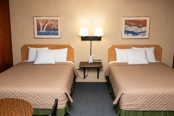 Room 11 of 33
