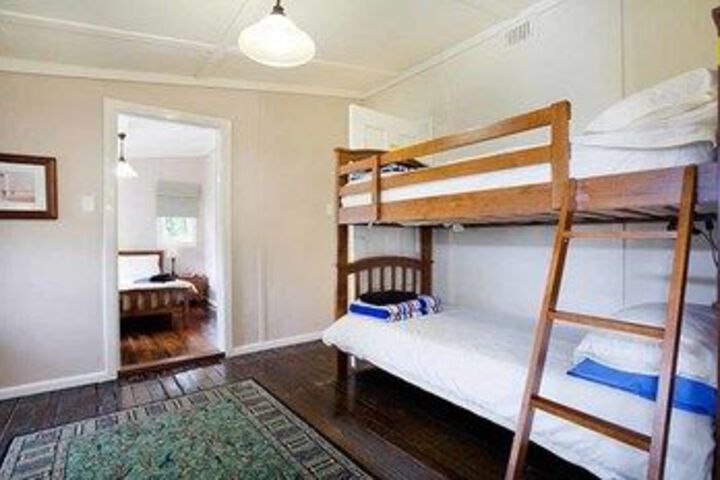 Room 8 of 16