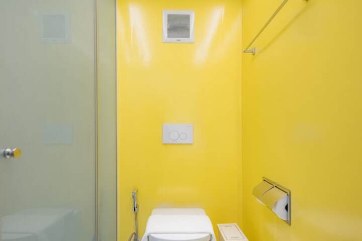 Room 18 of 25