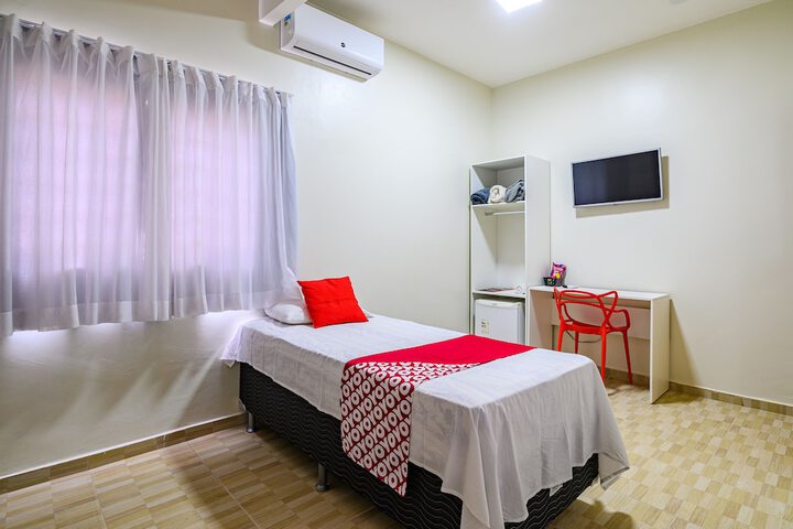 Room 5 of 6
