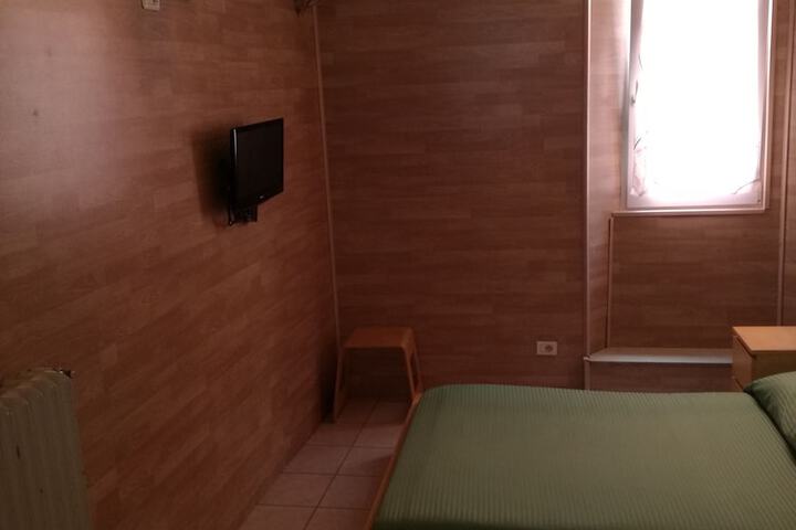 Room 12 of 60