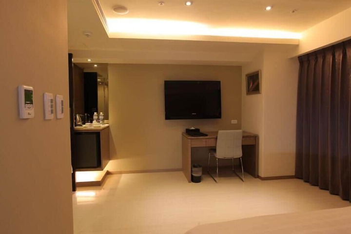 Room 22 of 62
