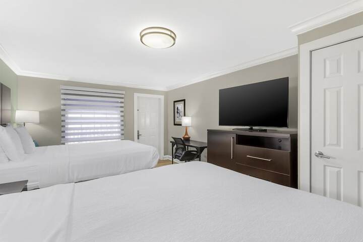 Room 17 of 37