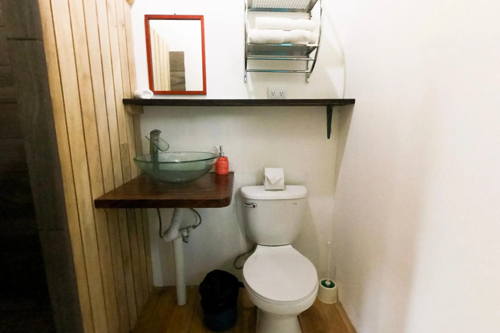 Room 8 of 25