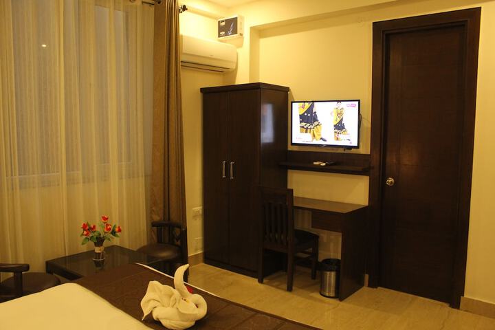 Room 23 of 97