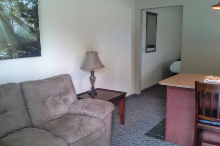 Comfort Suite (1 of 8)