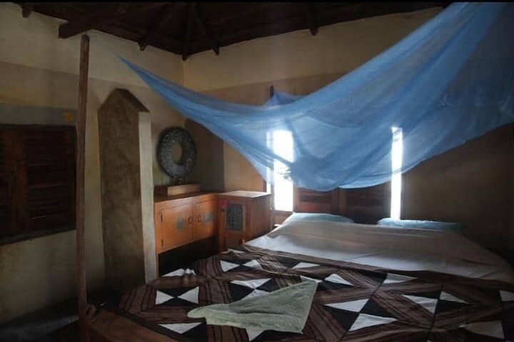 Room 5 of 40