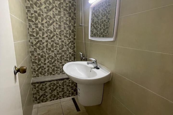Room 10 of 11