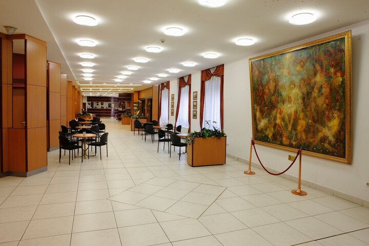 Hotel Lobby