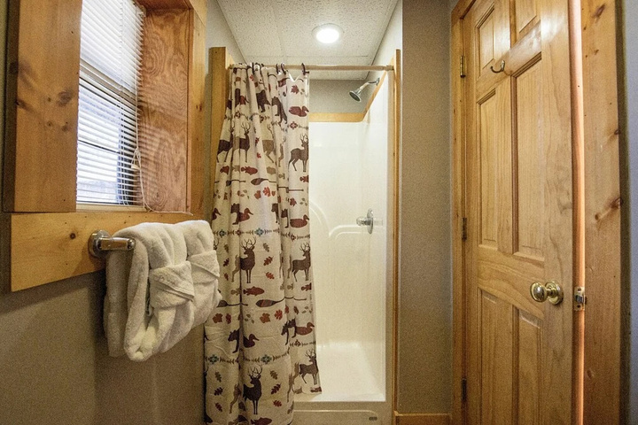 Room 10 of 17