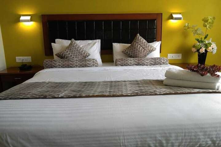 Room 5 of 17