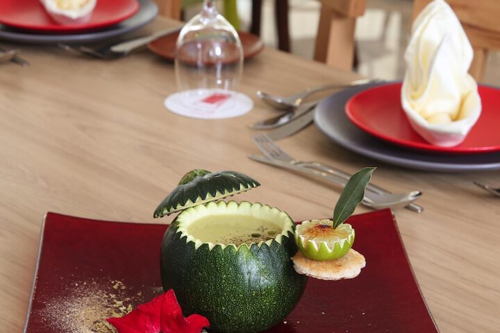 Dining 153 of 195
