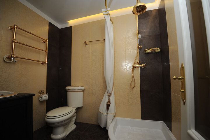 Room 27 of 54