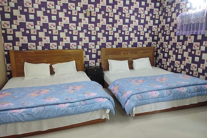 Room 3 of 7