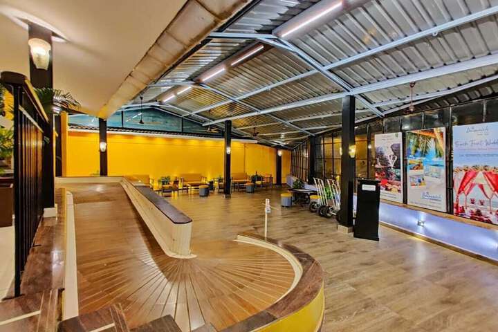 Entrance & Lobby