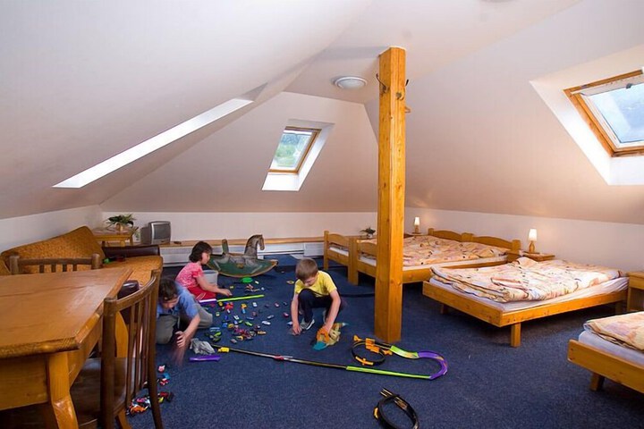 Room 2 of 30