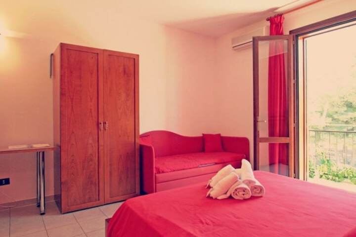 Room 6 of 34