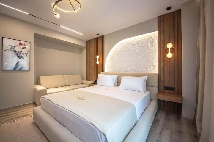 Room 30 of 93