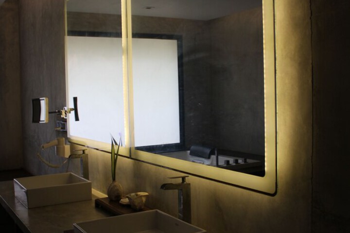 Room 5 of 15