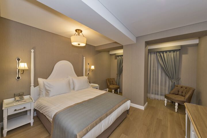 Room 12 of 44