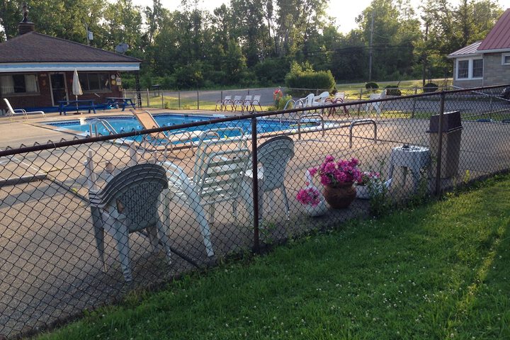 Swimming pool at Anchor Motel