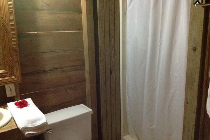 Room 9 of 32