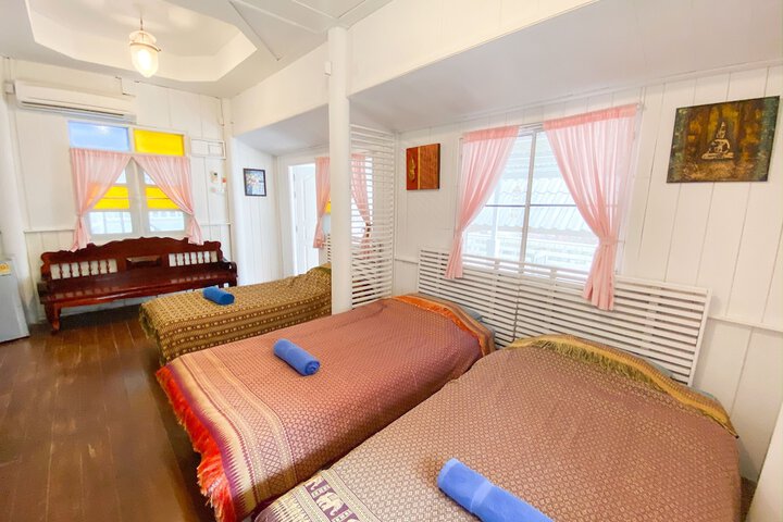 Room 13 of 181