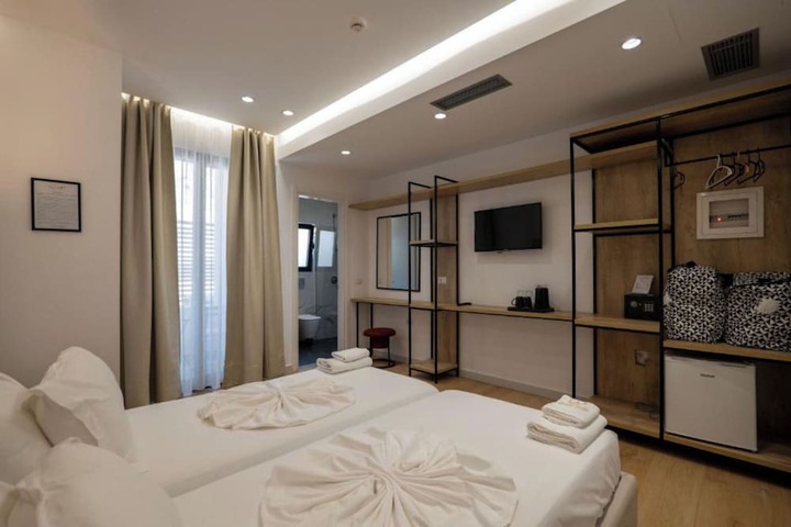 Room 15 of 91