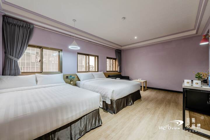 Room 33 of 88