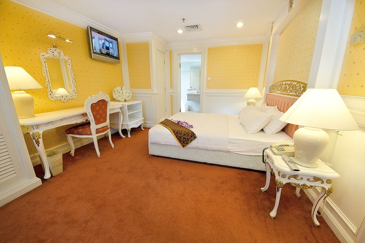 Room 10 of 70